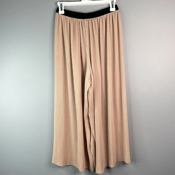 ZARA Plisse Culottes Tan Nude Wide Leg Crop Contrast Black Elastic Waistband S - Picture 6 of 10